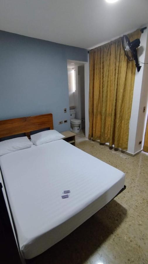 Hotel Medellin Kapital エクステリア 写真